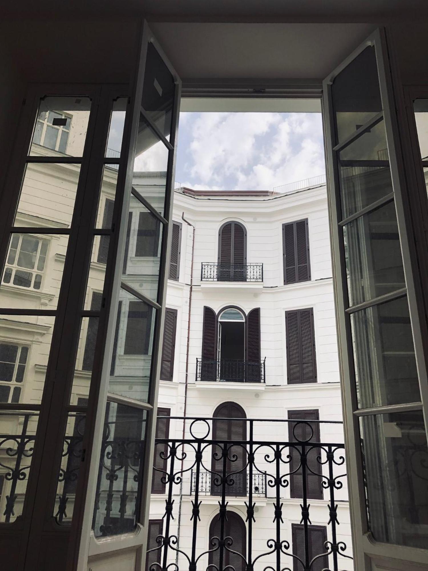 The One Napoli Luxury Apartment Zewnętrze zdjęcie